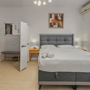 Appartamento Upscale Studio, Walking Distance From The Old Town, Bucarest